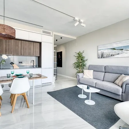 3095 Elegant Beachside In Puerto Banus Appartamento Marbella